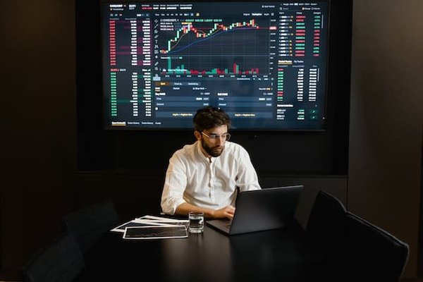 Les profondeurs de la bourse de valeurs: définition, valeurs mobilières échangées et financement