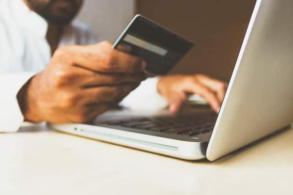Les avantages des cartes bancaires en ligne de Banque XYZ